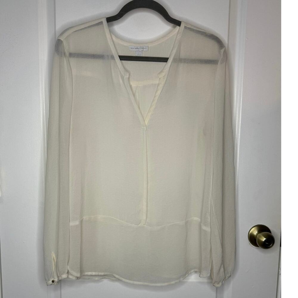New York and Company Sz L Cream Sheer Long Sleeve Women’s Top | EUC
